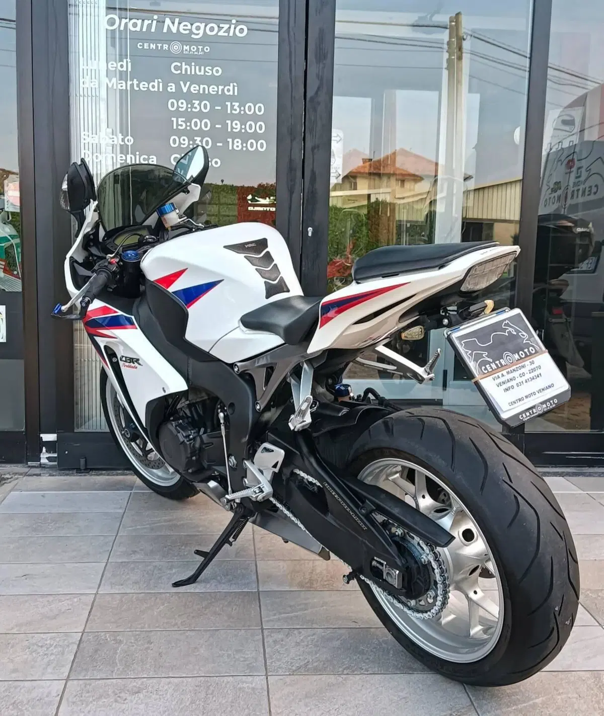 Honda CBR 1000 RR Fireblade (2012 - 16) (2)
