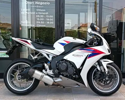 Honda CBR 1000 RR Fireblade (2012 - 16) usata