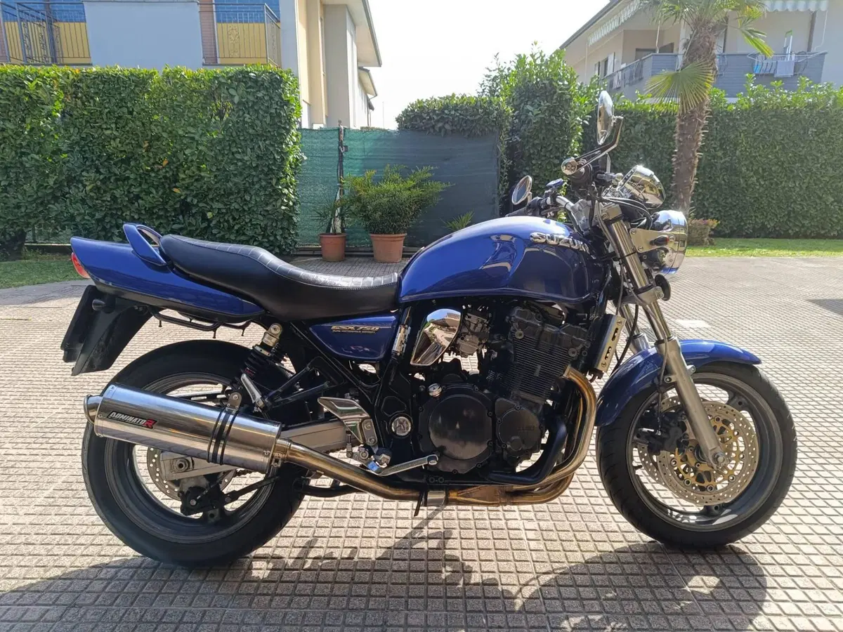 Suzuki GSX 750 (1998 - 03) (2)