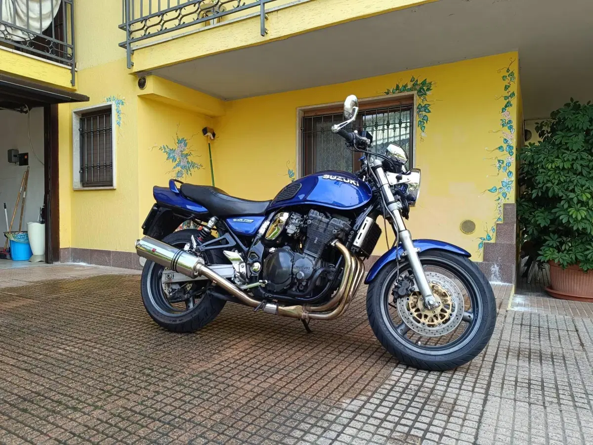 Suzuki GSX 750 (1998 - 03) (10)