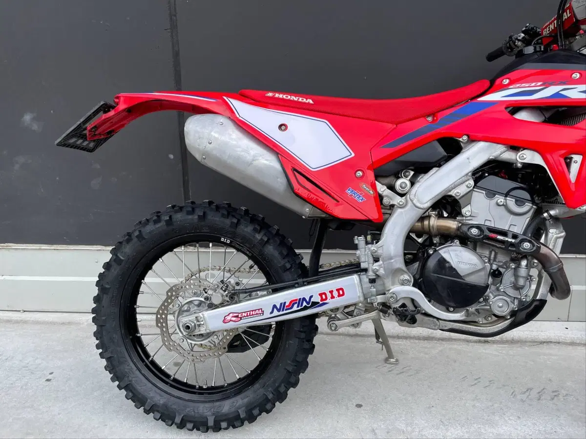 Honda CRF 250RX Enduro (2023) (4)