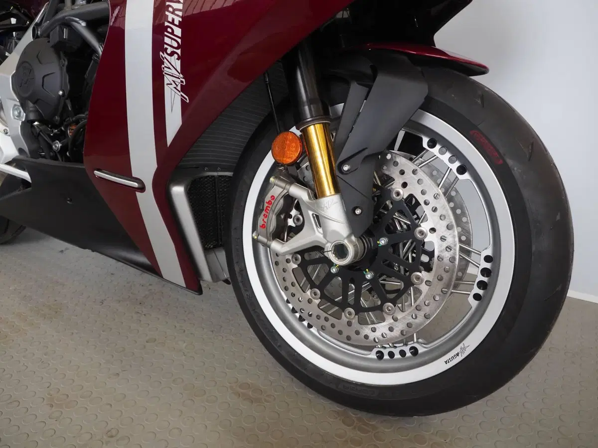 MV Agusta Superveloce 800 98 (2023 - 26) (7)