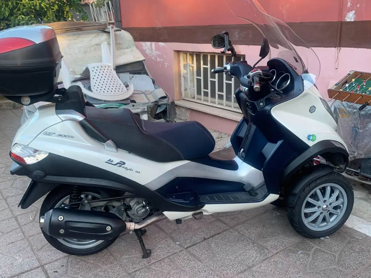 Piaggio MP3 300 Hybrid ERL (2010 - 16)