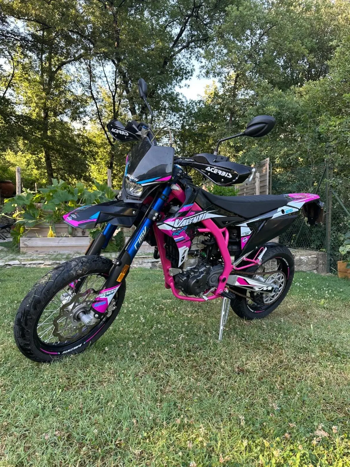 Valenti Racing SM 125 Z (2020 - 22) (13)