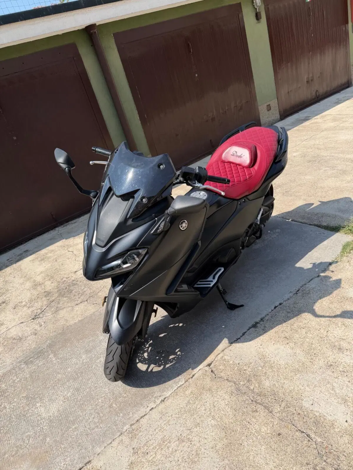 Yamaha T-Max 560 (2022 - 24) (2)