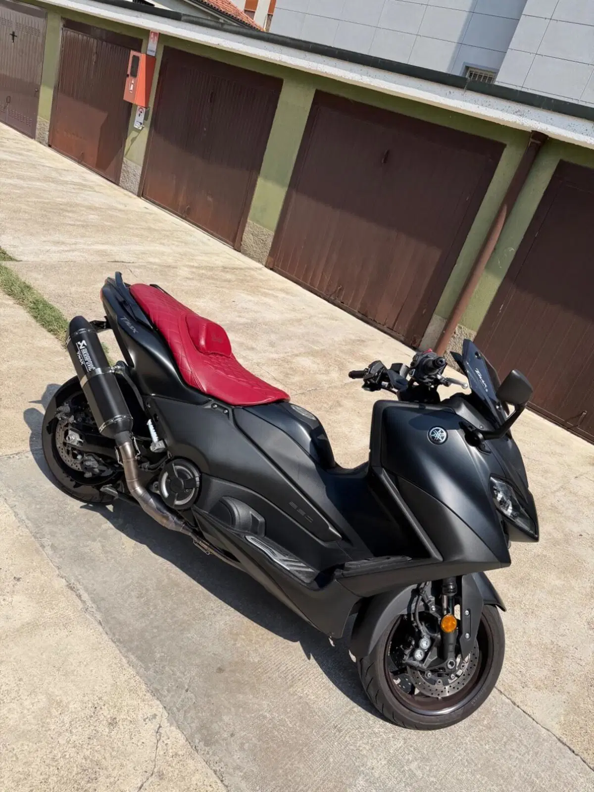 Yamaha T-Max 560 (2022 - 24) (3)