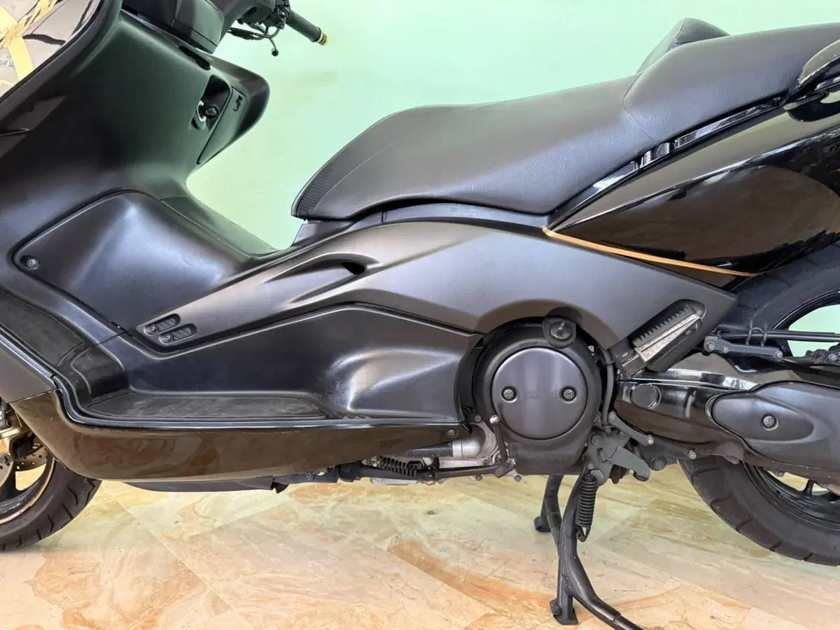 Yamaha T-Max 500 (2004 - 07) (5)