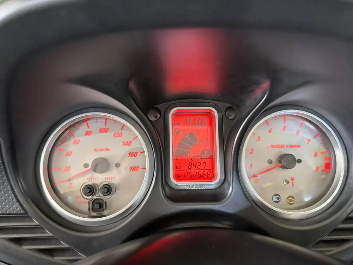 Yamaha T-Max 500 (2004 - 07) (16)