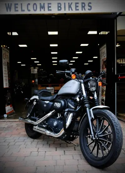 Harley-Davidson 883 Iron (2009 - 11) - XL 883N usata
