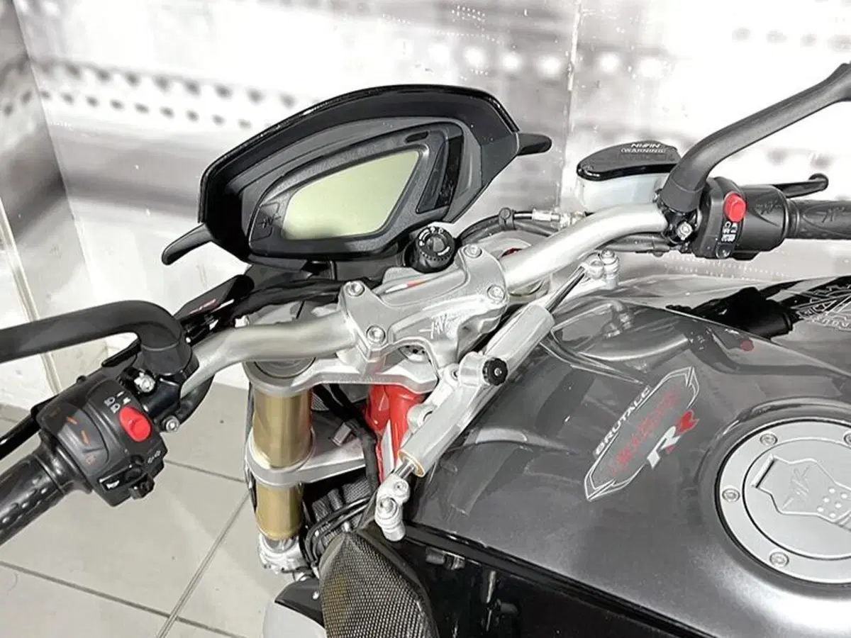 MV Agusta Brutale 800 RR (2015 - 16) (6)
