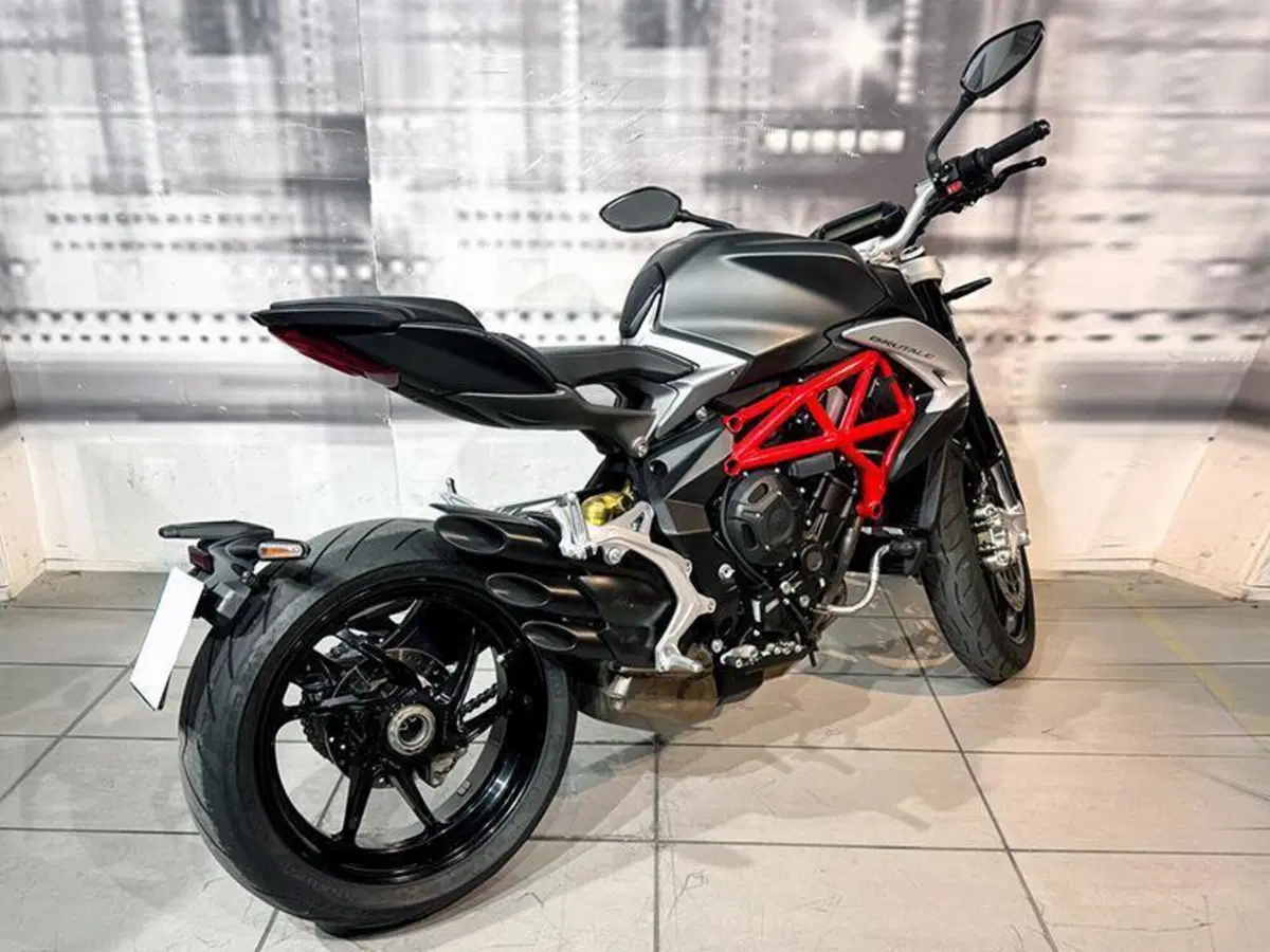 MV Agusta Brutale 800 EAS ABS (2016 - 19) (5)