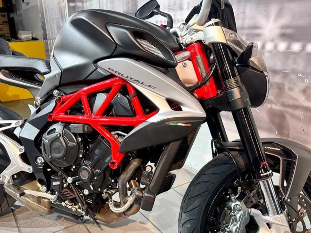 MV Agusta Brutale 800 EAS ABS (2016 - 19) (6)