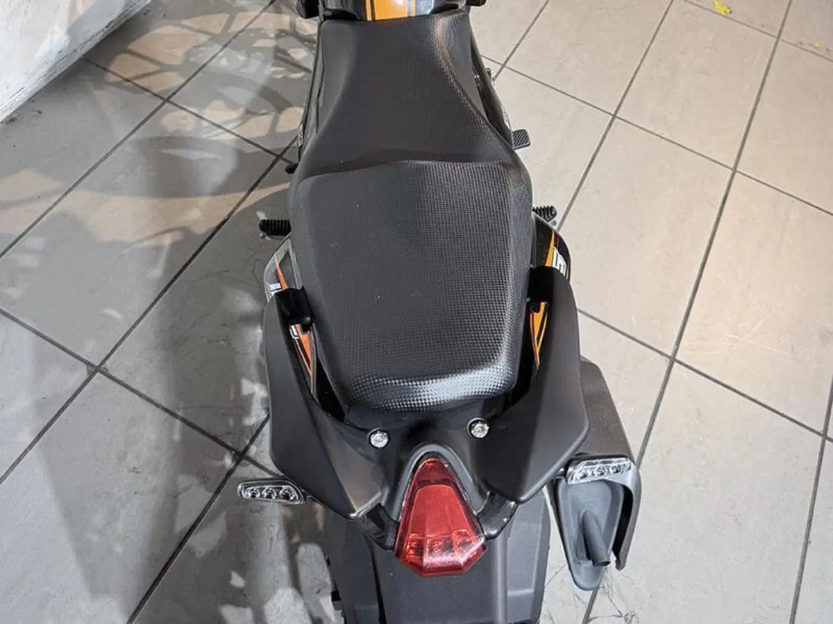 Keeway Motor RKS 125 (2016 - 17) (5)