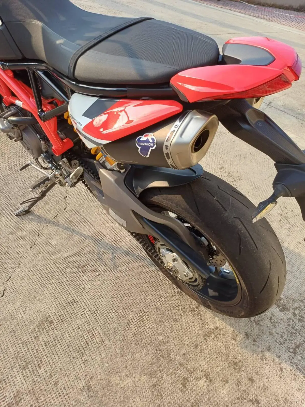 Ducati Hypermotard 950 SP (2022 - 25) (4)