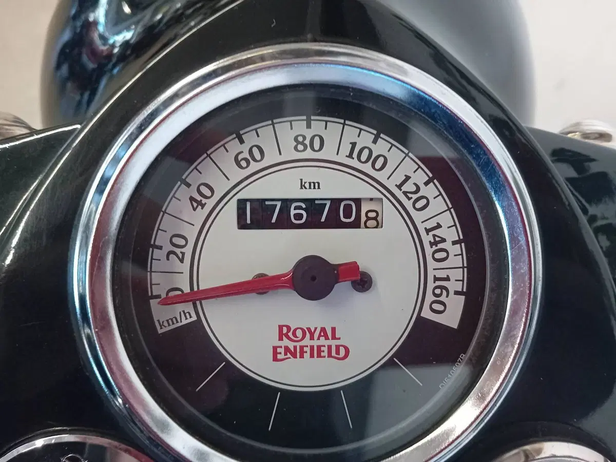 Royal Enfield Classic 500 EFI - Chrome (2017 - 20) (3)