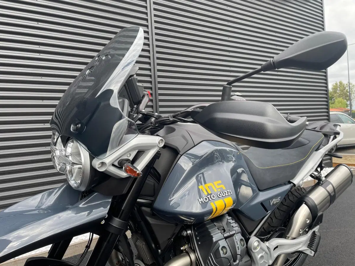 Moto Guzzi V85 Strada (2024 - 26) (6)