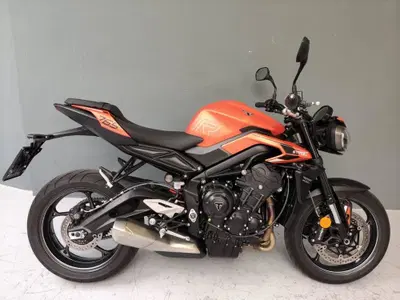 Triumph Street Triple 765 R (2023 - 26) usata