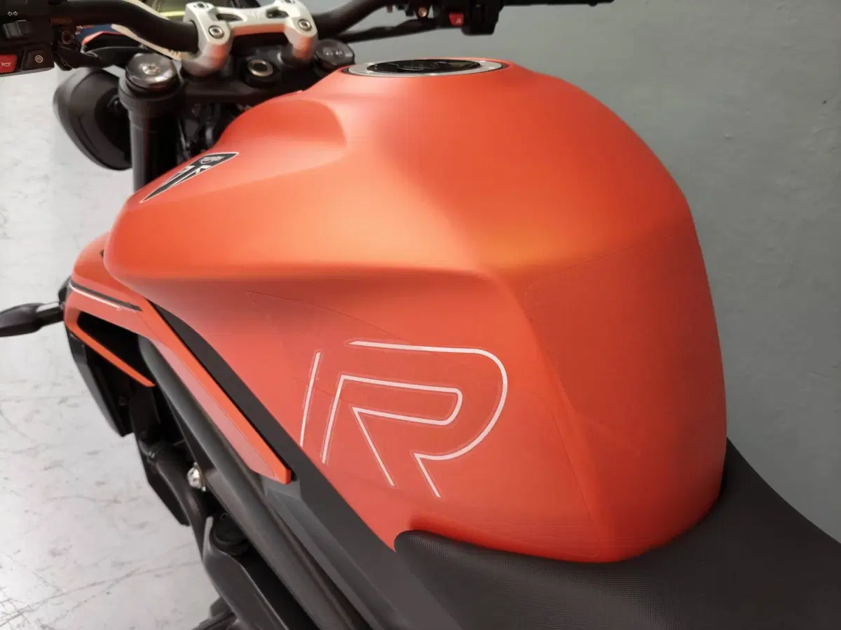 Triumph Street Triple 765 R (2023 - 26) (5)