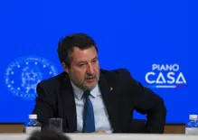Salvini: Impegno a estendere il taglio del bollo oltre il 2027