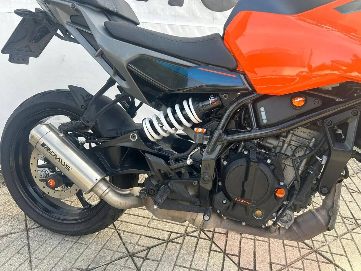 KTM 125 Duke (2024 - 25) (3)