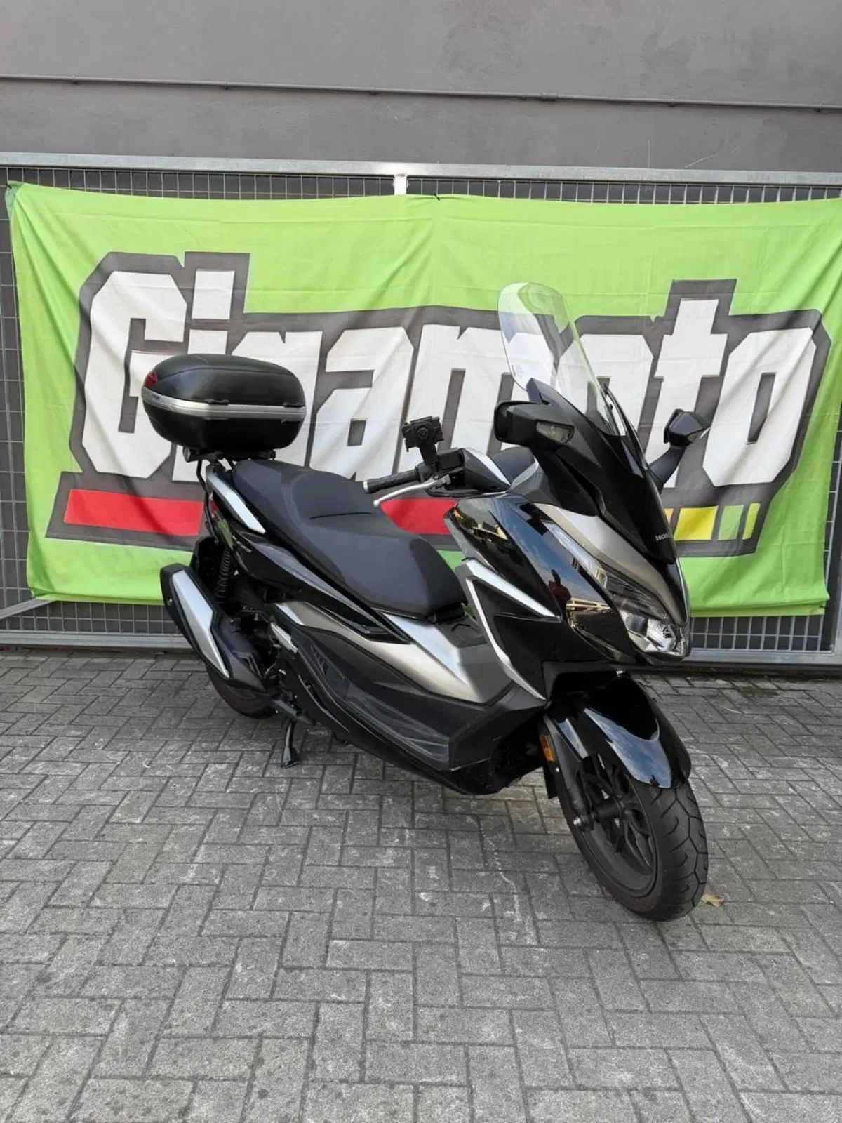Honda Forza 350 (2022 - 24) (3)