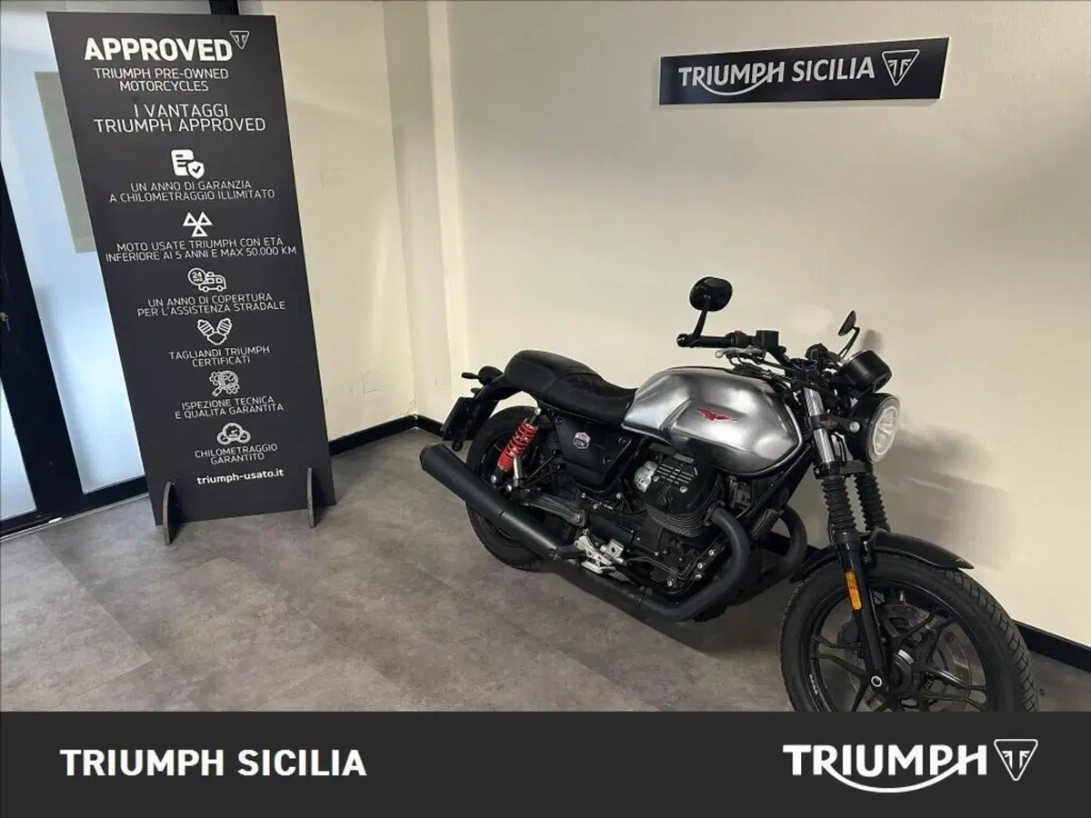 Moto Guzzi V7 III Stone S (2020)