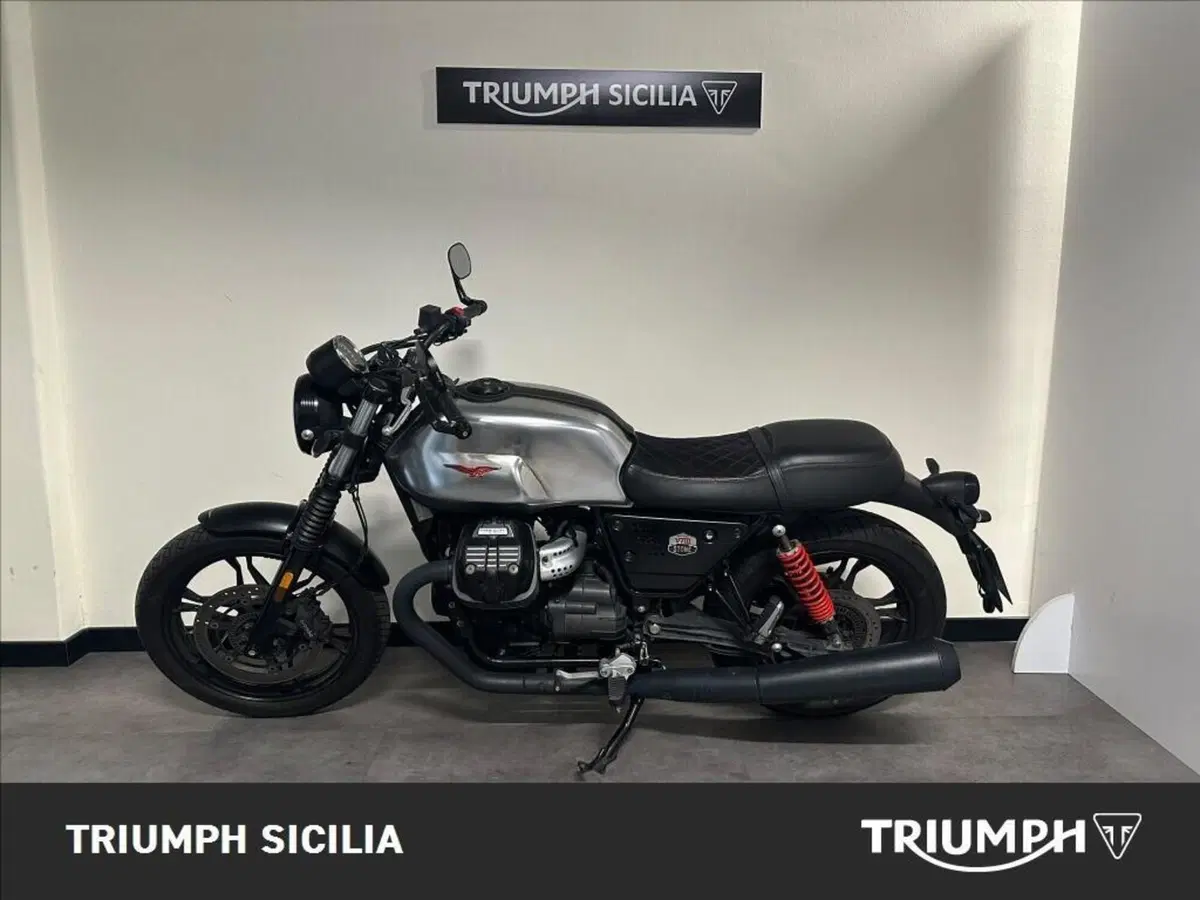 Moto Guzzi V7 III Stone S (2020) (3)