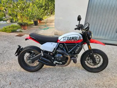 Ducati Scrambler 800 Urban Motard (2022) usata
