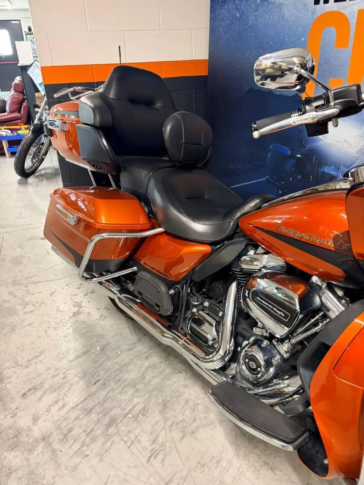 Harley-Davidson 114 Road Glide Ultra (2019) - FLTRXU (5)
