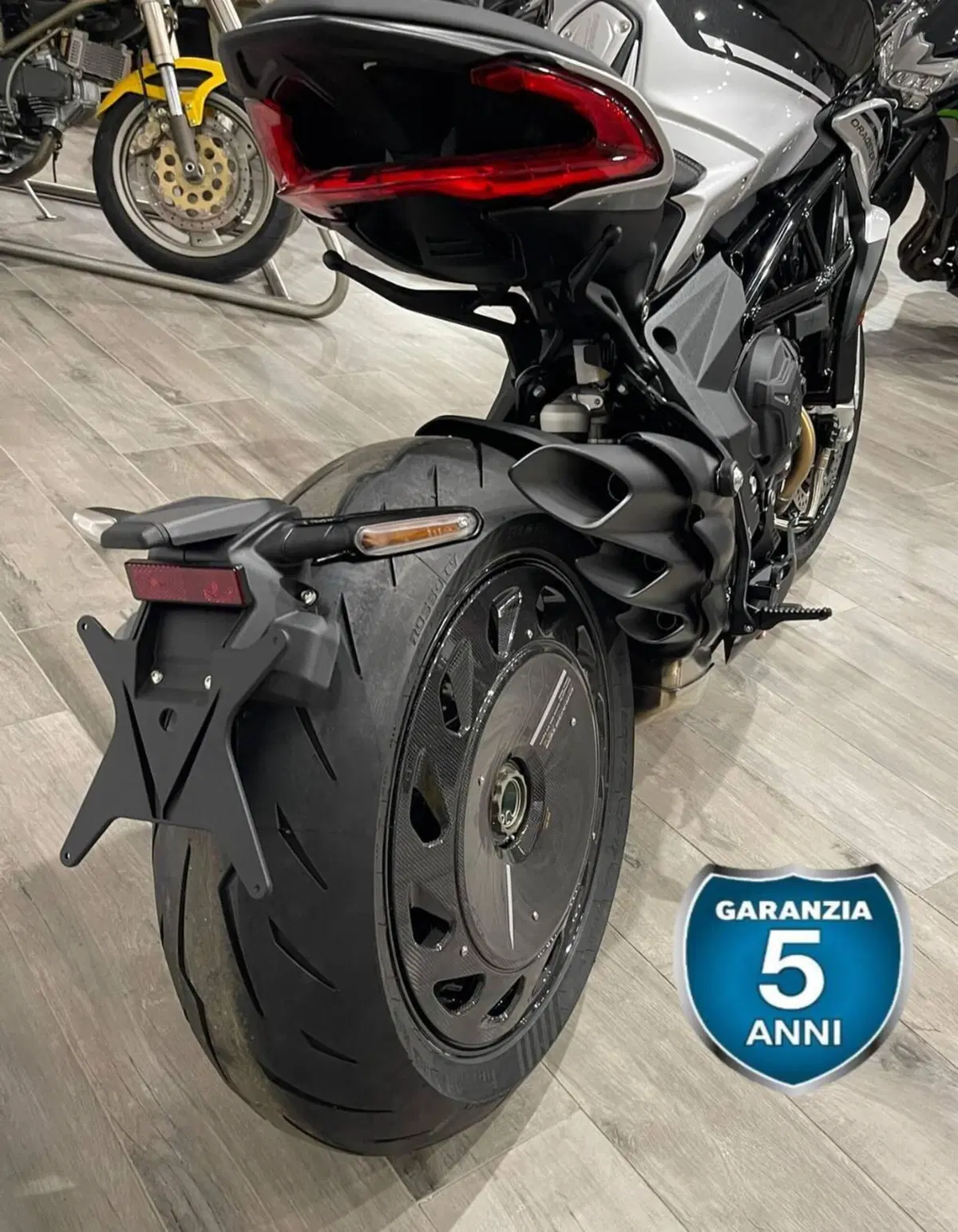 MV Agusta Dragster 800 RR Ottantesimo (2025 - 26) (16)