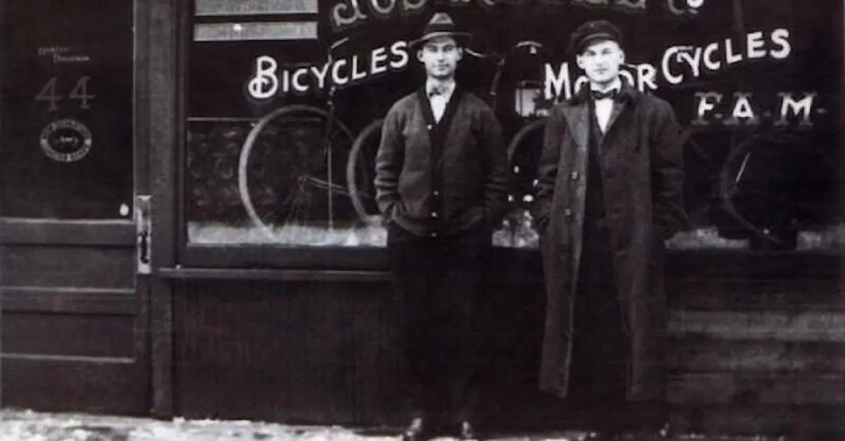 Il primo negozio Harley-Davidson non fu nel 1912 ma nel 1909! Scoperte immagini inedite
