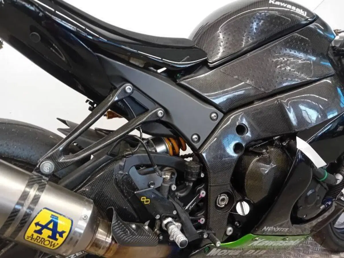Kawasaki Ninja 1000 ZX-10R (2017 - 18) (8)
