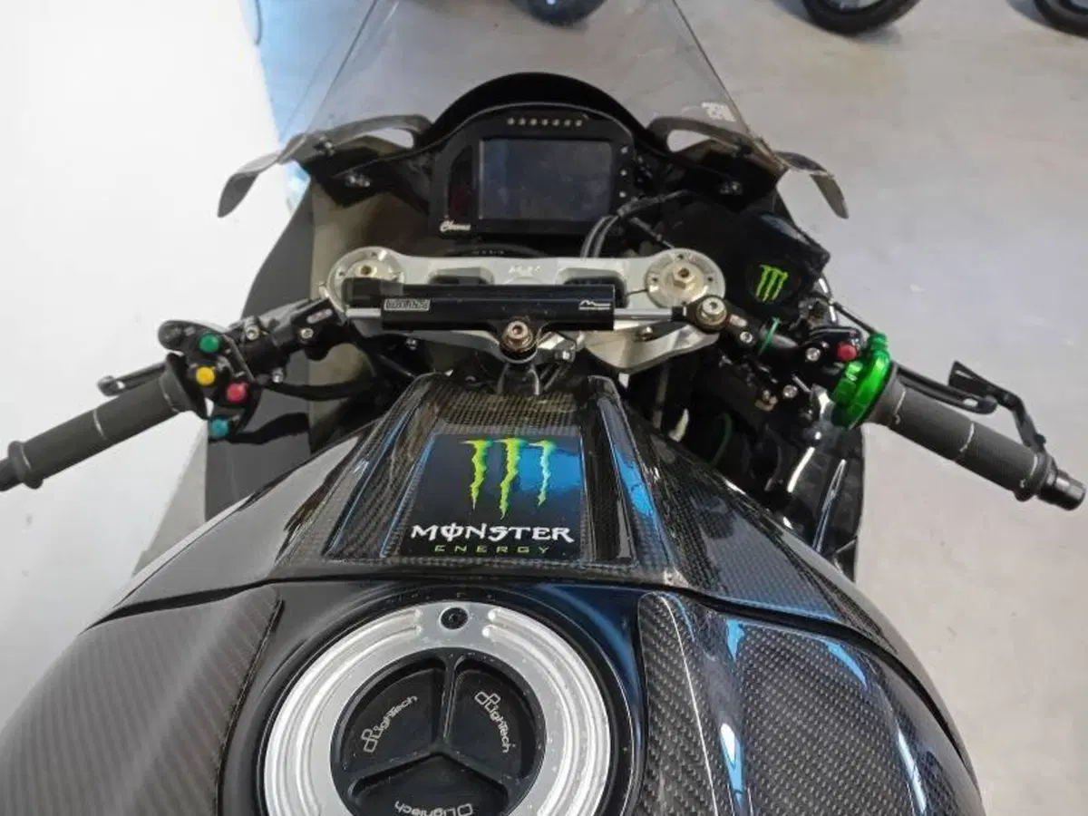 Kawasaki Ninja 1000 ZX-10R (2017 - 18) (4)