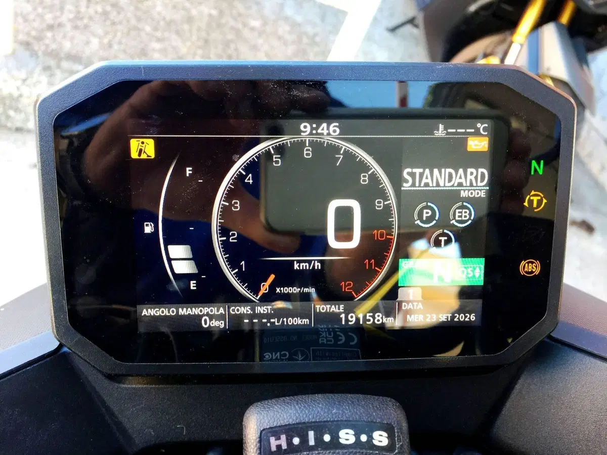 Honda CB 750 Hornet (2023 - 24) (11)