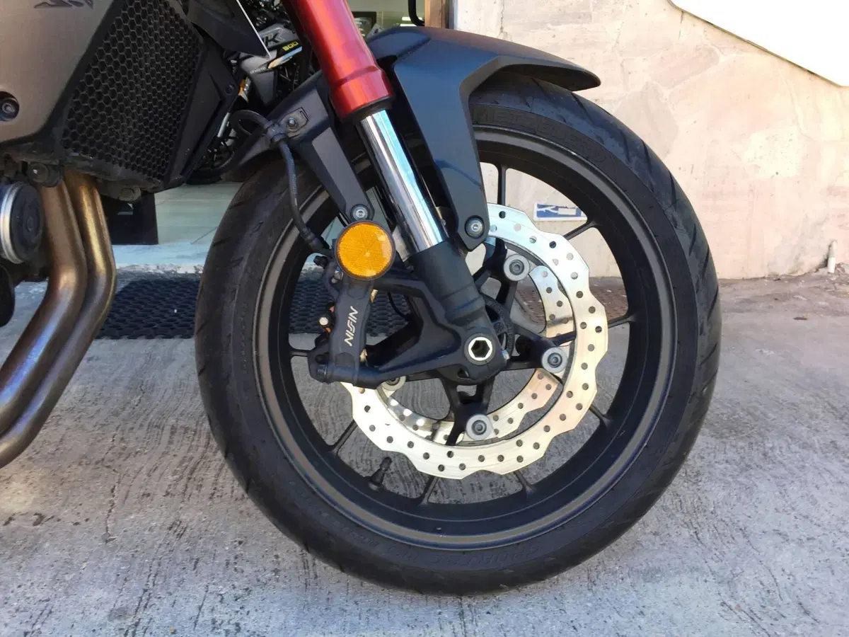 Honda CB 750 Hornet (2023 - 24) (16)