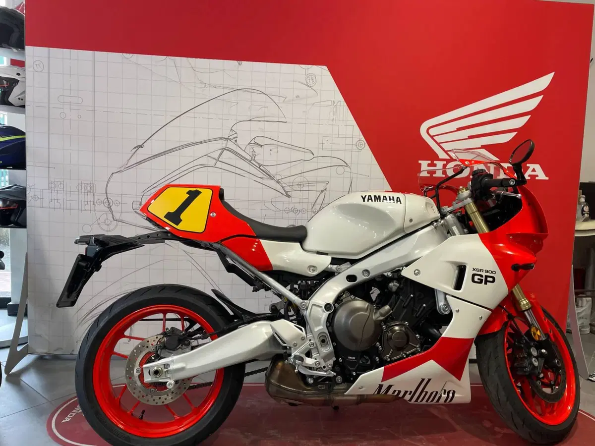 Yamaha XSR 900 GP (2024 - 26) (4)