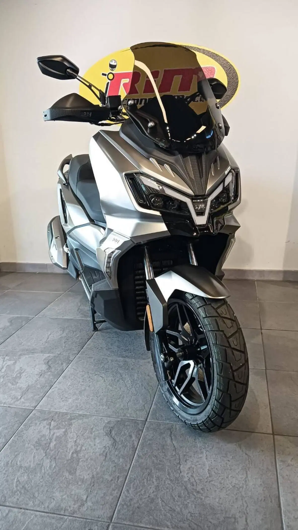 Sym ADX 300 (2024 - 26) (9)