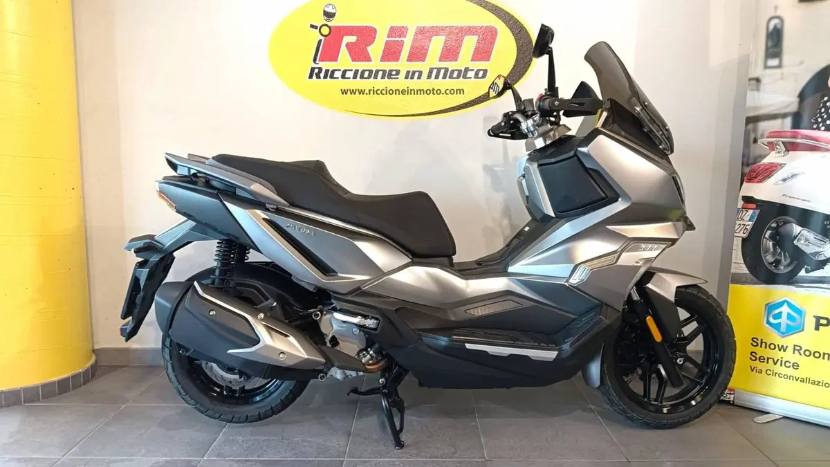 Sym ADX 300 (2024 - 26) (2)