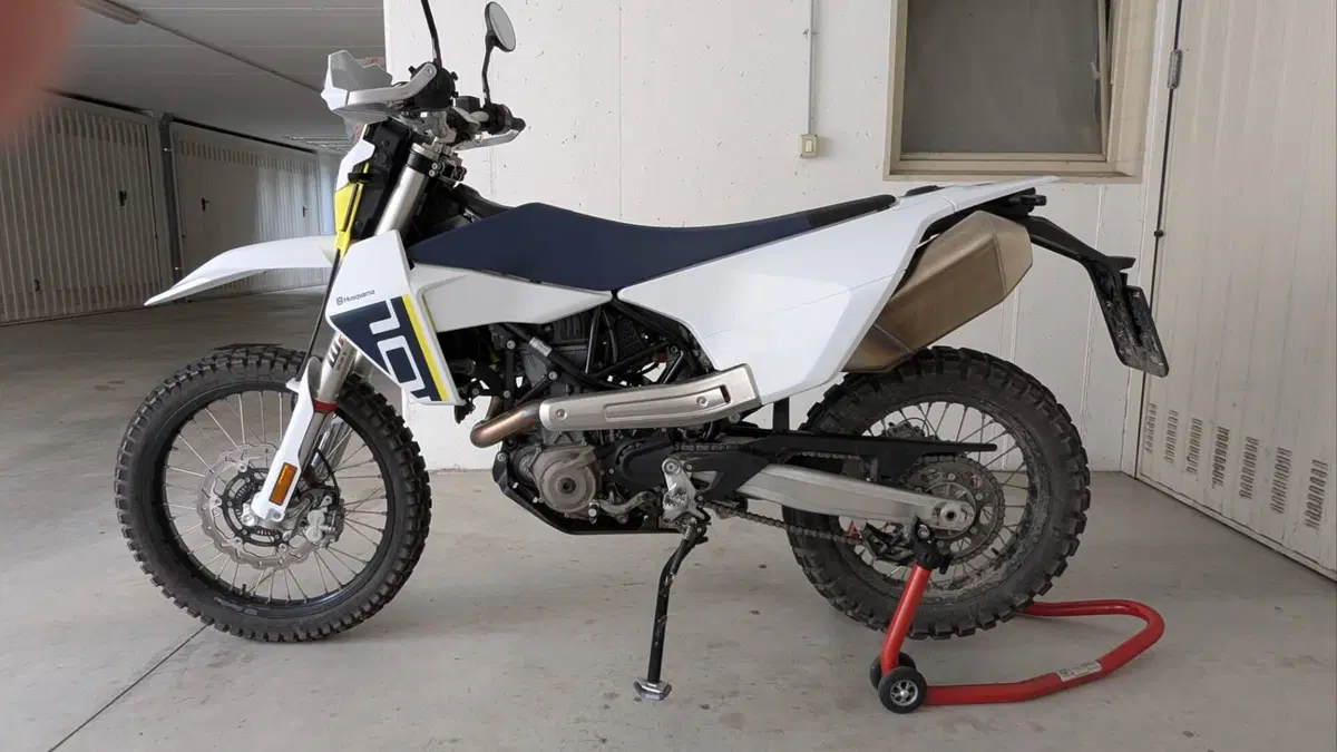 Husqvarna 701 Enduro (2026 - 27) (3)