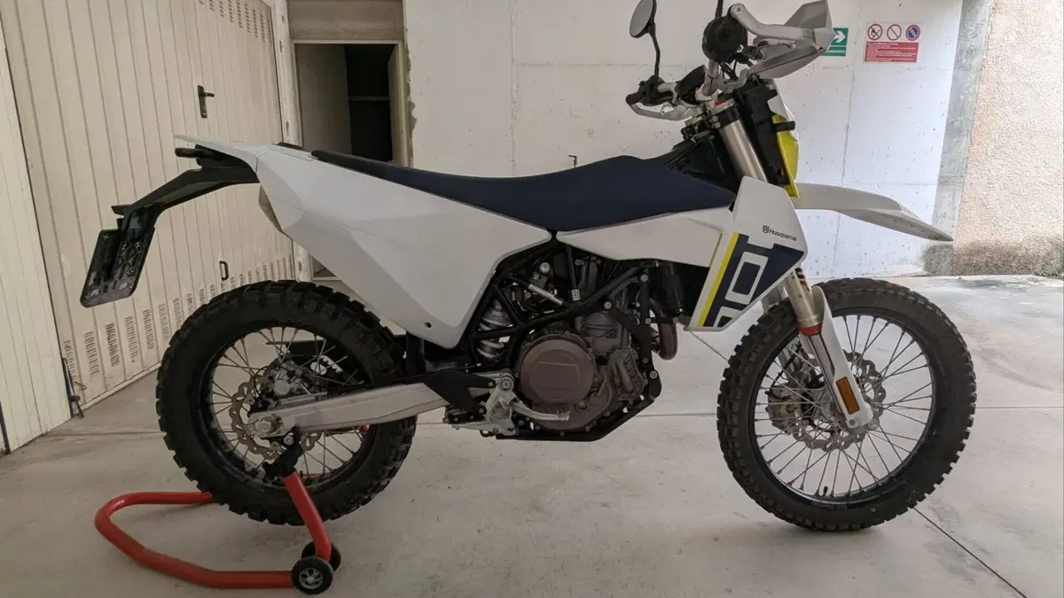 Husqvarna 701 Enduro (2026 - 27) (4)