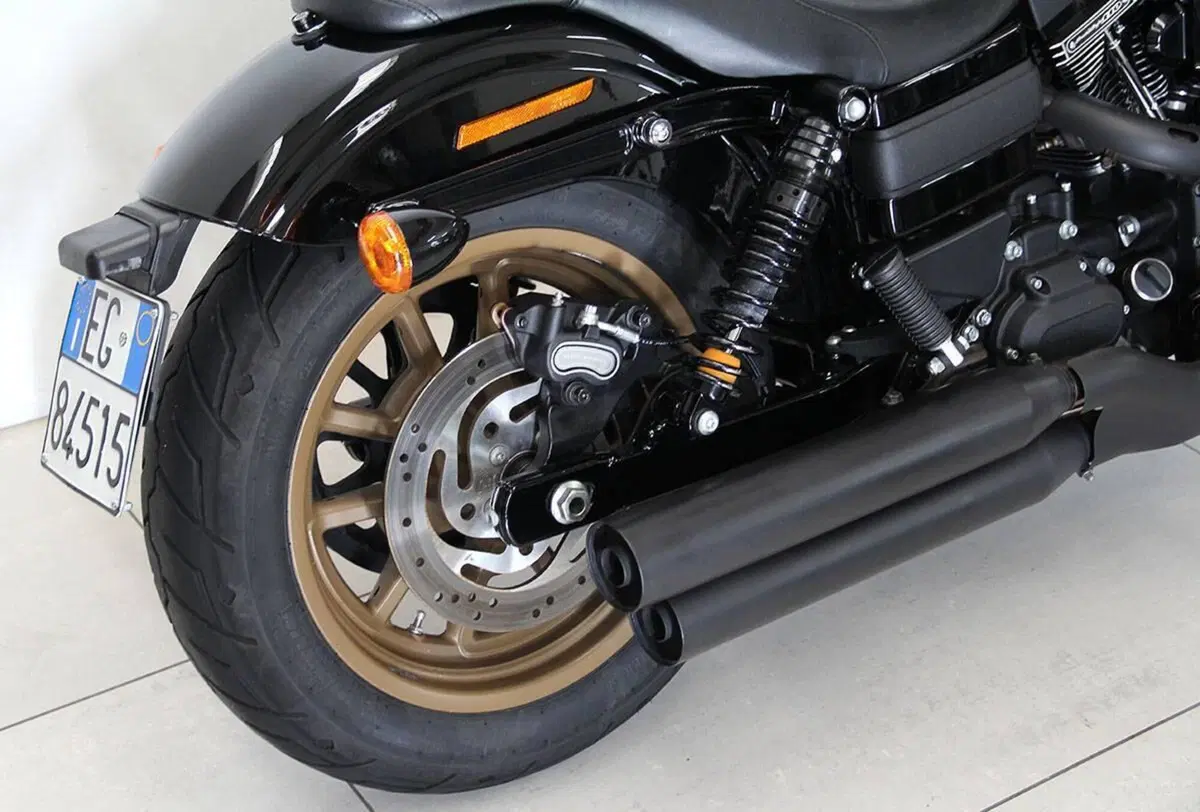 Harley-Davidson 1800 Low Rider S (2016 - 17) - FXDLS (3)