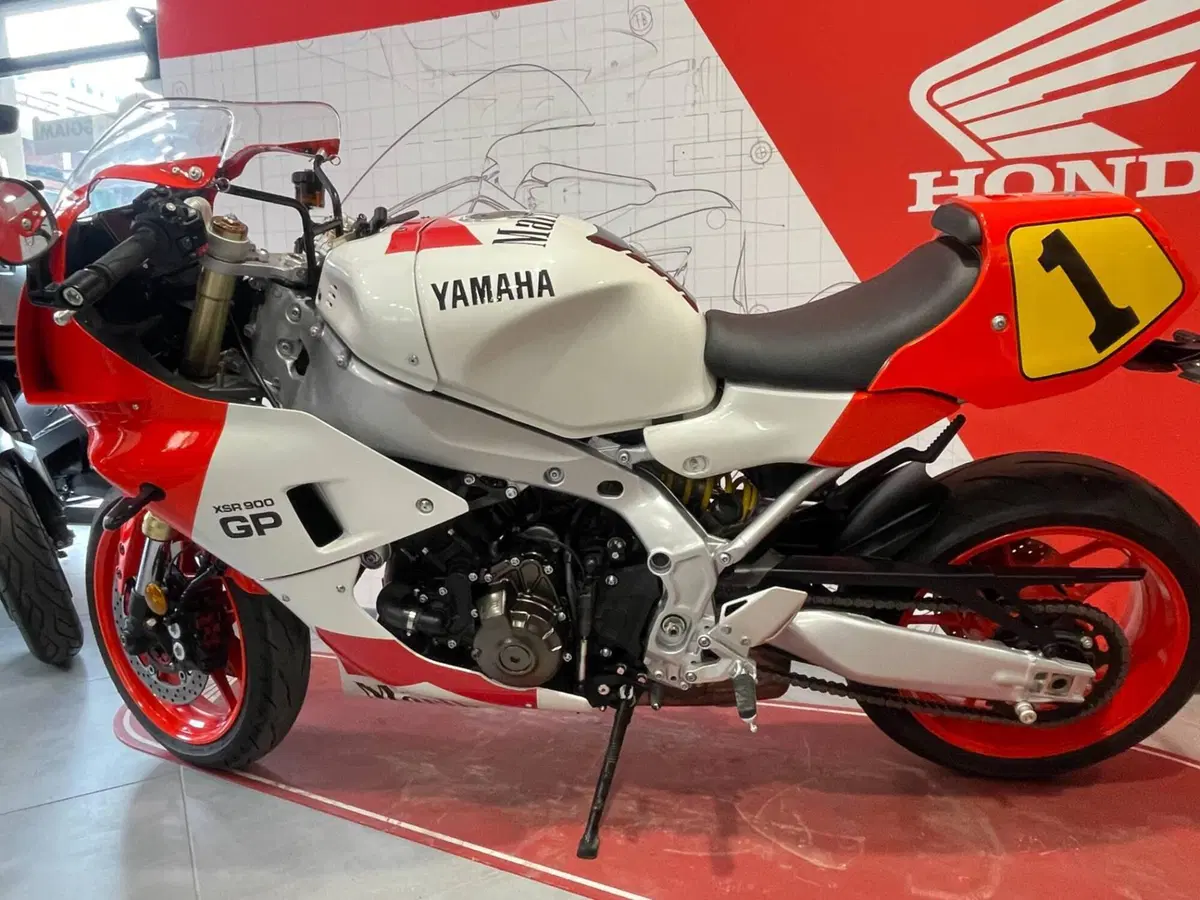 Yamaha XSR 900 GP (2024 - 26) (8)