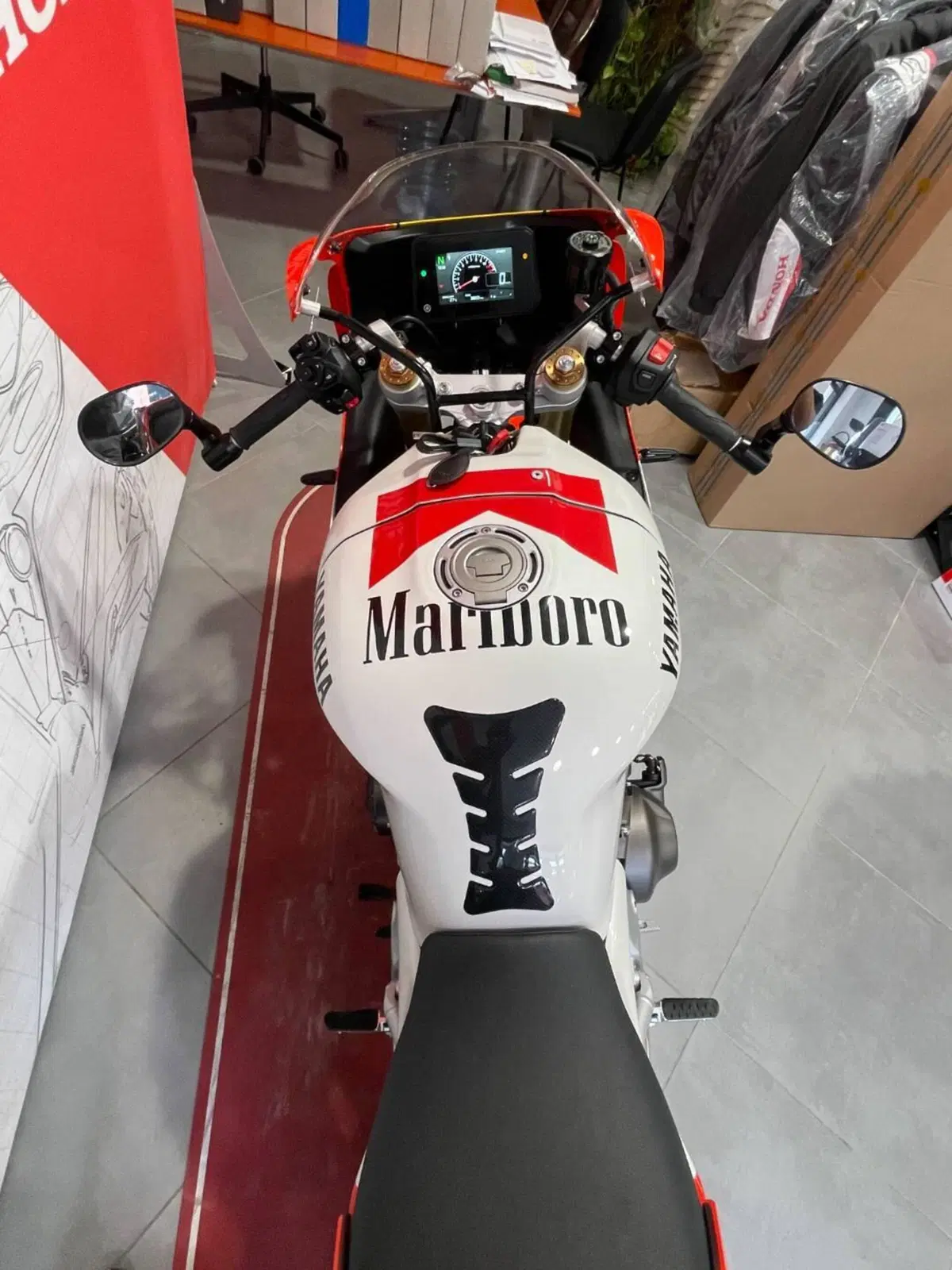 Yamaha XSR 900 GP (2024 - 26) (9)
