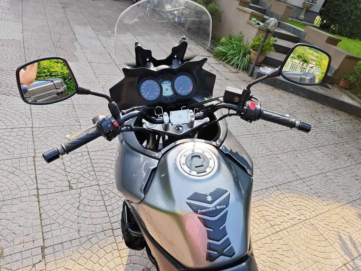 Suzuki V-Strom 650 (2008 - 11) (2)