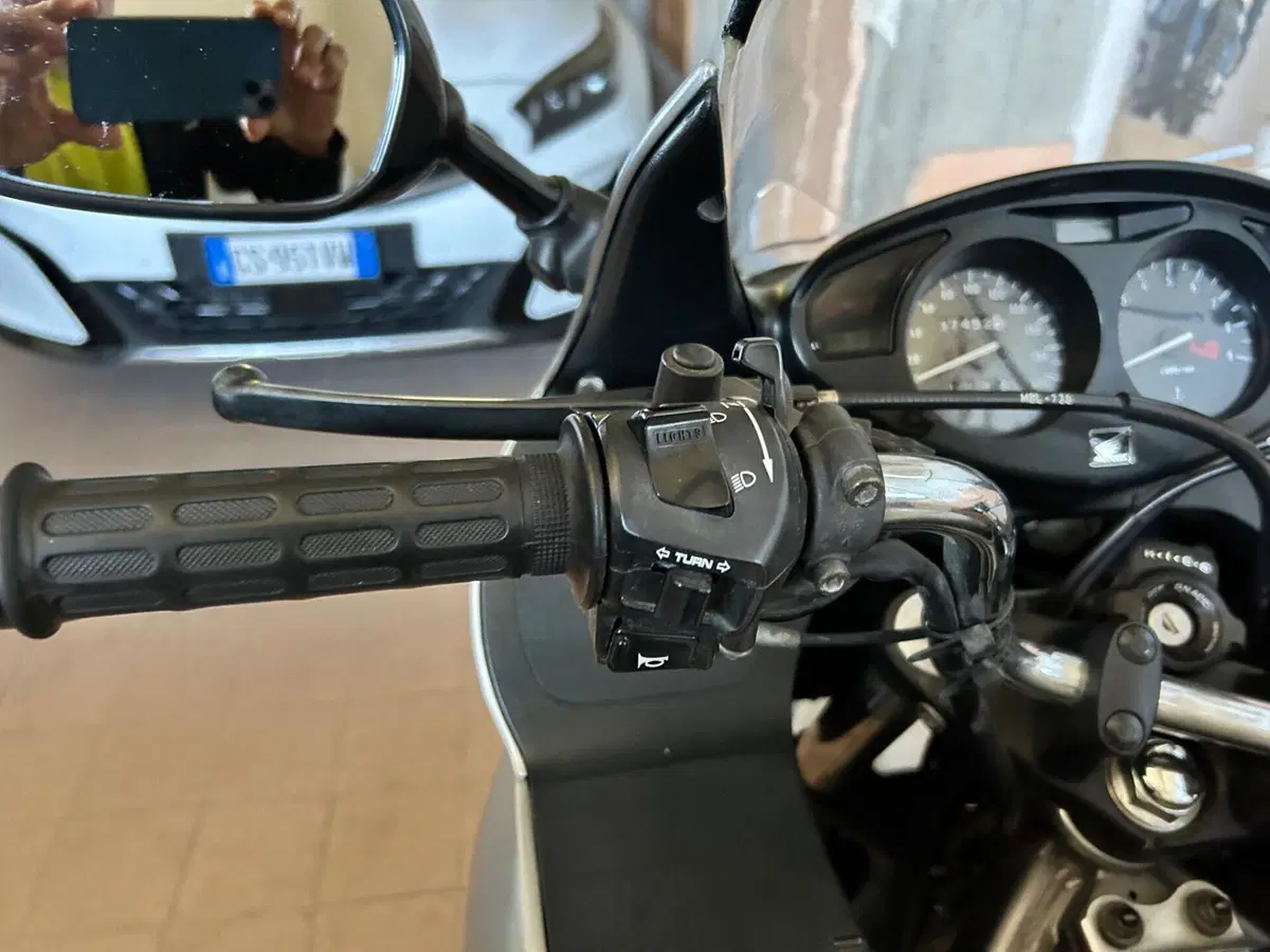 Honda Deauville 650 (2002 - 05) (2)