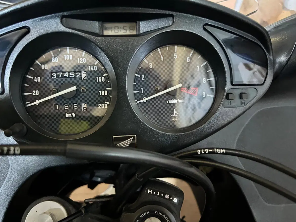 Honda Deauville 650 (2002 - 05) (3)