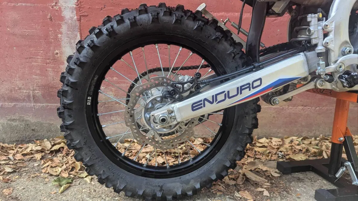 Honda CRF 300RX Enduro (2023) (7)
