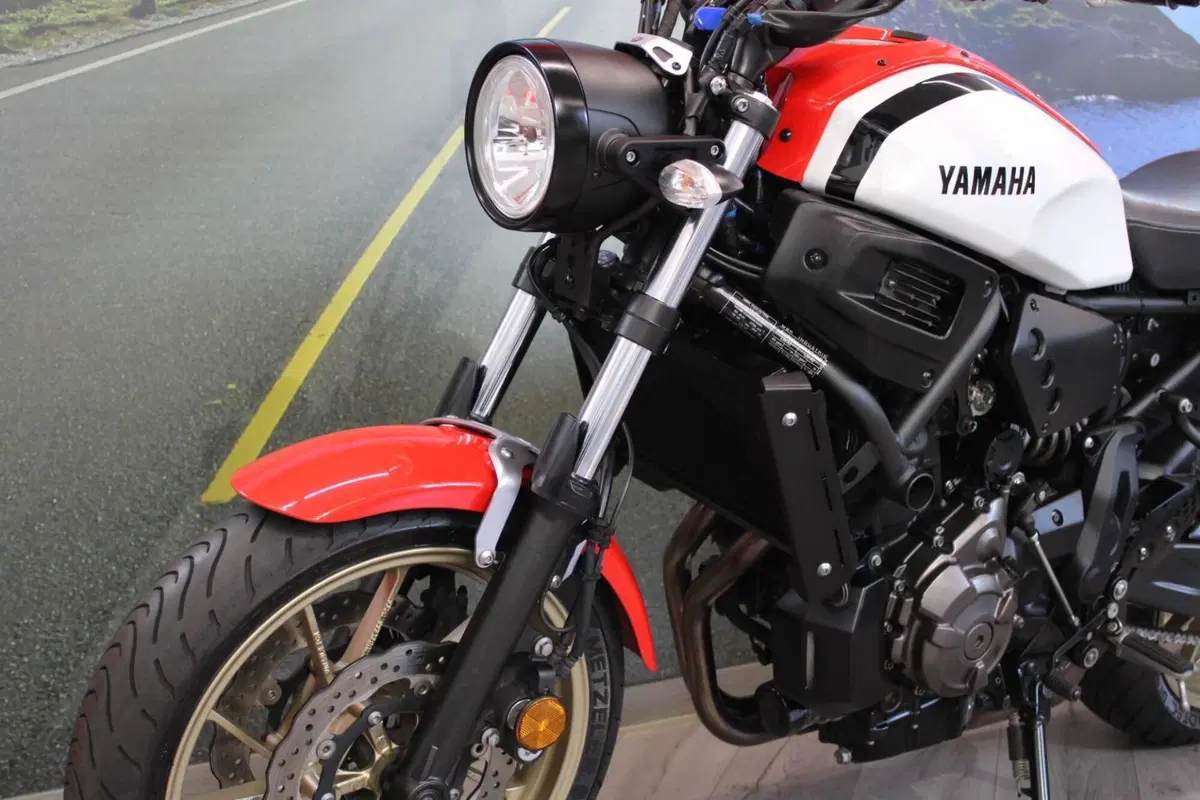 Yamaha XSR 700 ABS (2016 - 20) (8)