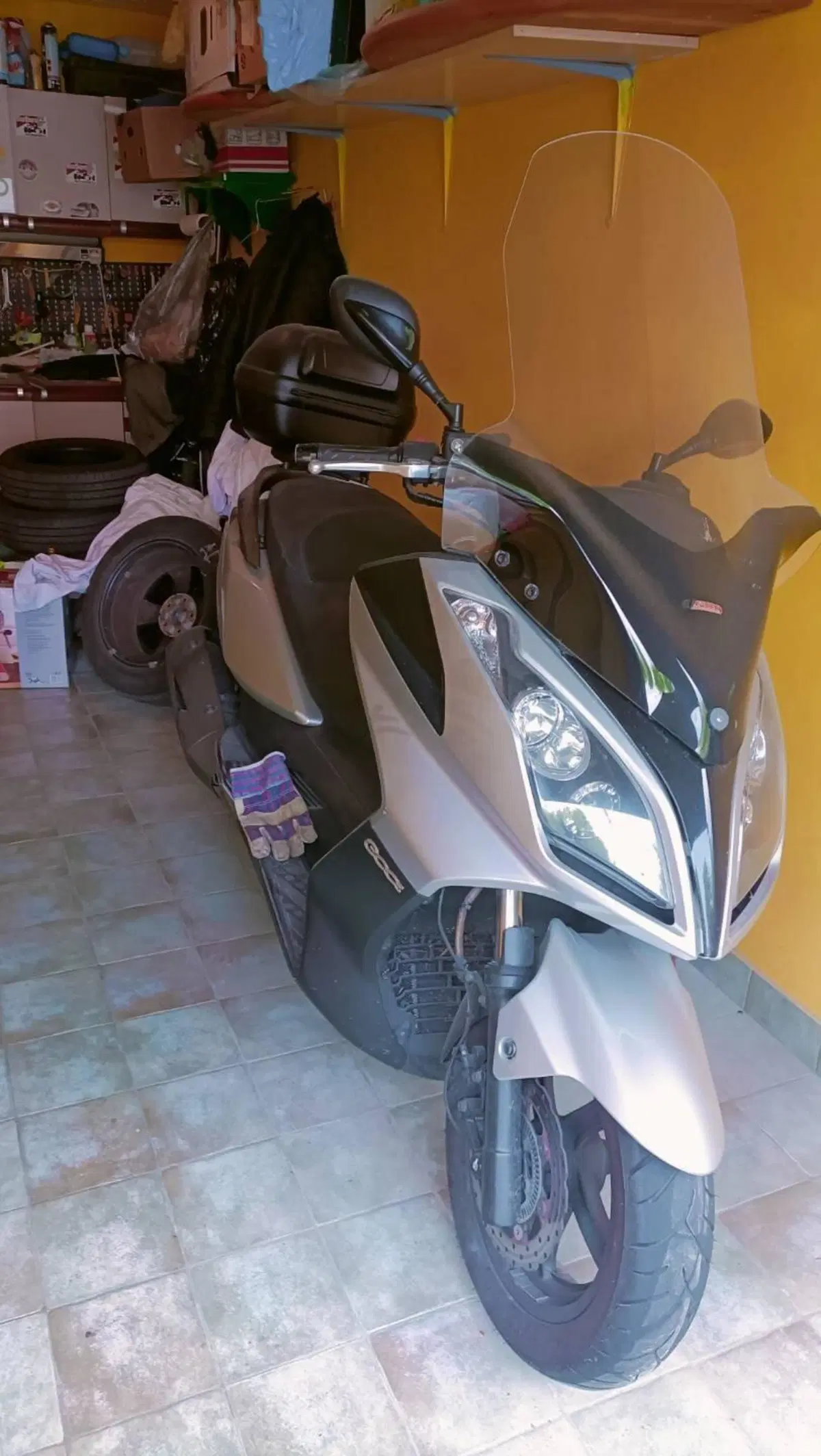 Kymco Downtown 300i (2009 - 17) (4)