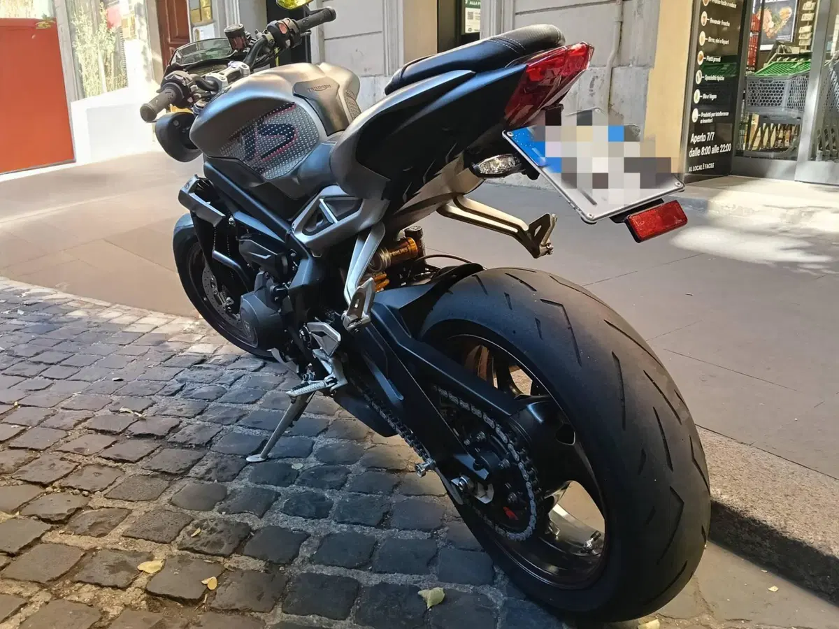 Triumph Street Triple RS (2017 - 19)